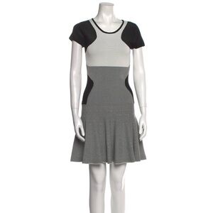 W118 Walter Baker 💃🏻
Colorblock Pattern Mini Dress NWT